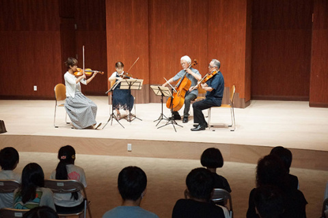 ミニホールで行われたこけら落とし公演