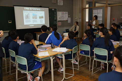 余目中生と米国・ハワイ州の中学生がオンラインで交流した