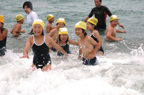 庄内浜シーズンイン｜2007年07月14日付紙面より｜荘内日報ニュース−山形・庄内｜荘内日報社