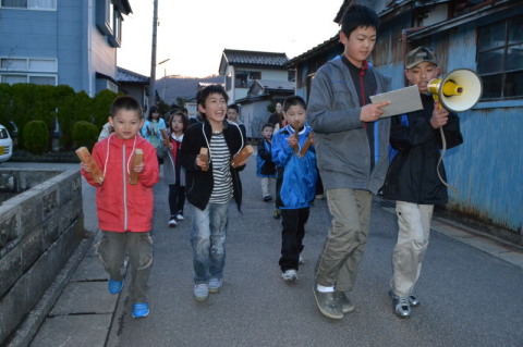 大山西町町内会の子どもたちが大きな声で防火を呼び掛けた