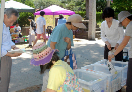 寺町地区の活性化に向け企画した古本市