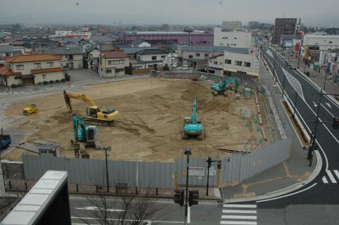 ビルが解体され、すでに更地となっている鶴岡末広ビル跡地