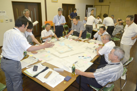 鶴岡公園の整備の在り方について意見を出し合った懇談会のワークショップ
