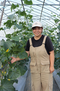 野菜の多品目栽培に取り組む須藤さん。ＳＥＡＤＳの1期卒業生として頑張っている