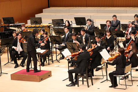 工藤さん指揮の山形交響楽団が迫力ある演奏を披露